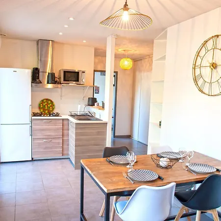 Charmante Maisonnette Contemporaine Ferienhaus *